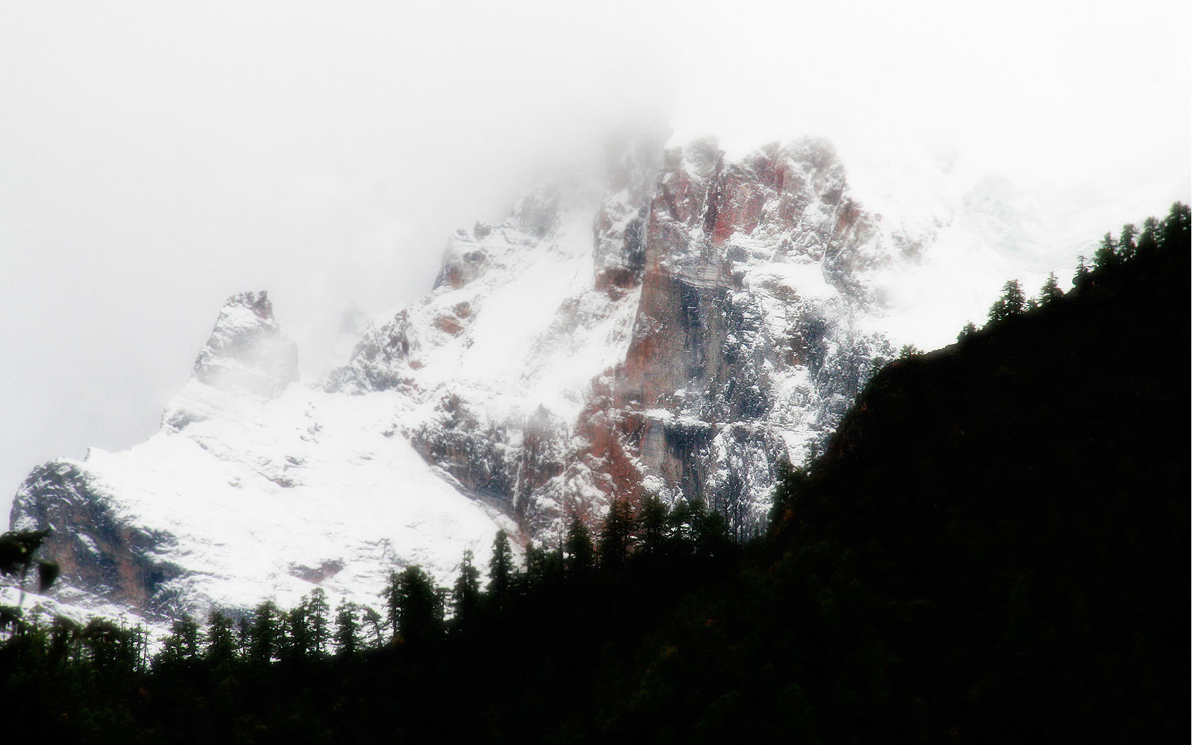High Definition Snow Mountain Landscape Desktop Wallpaper
