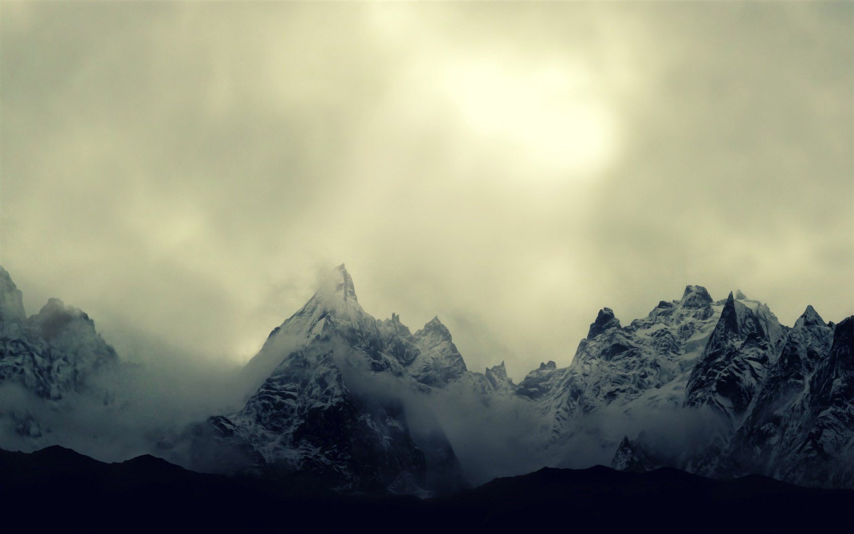 Mountain mist landscape desktop wallpaper