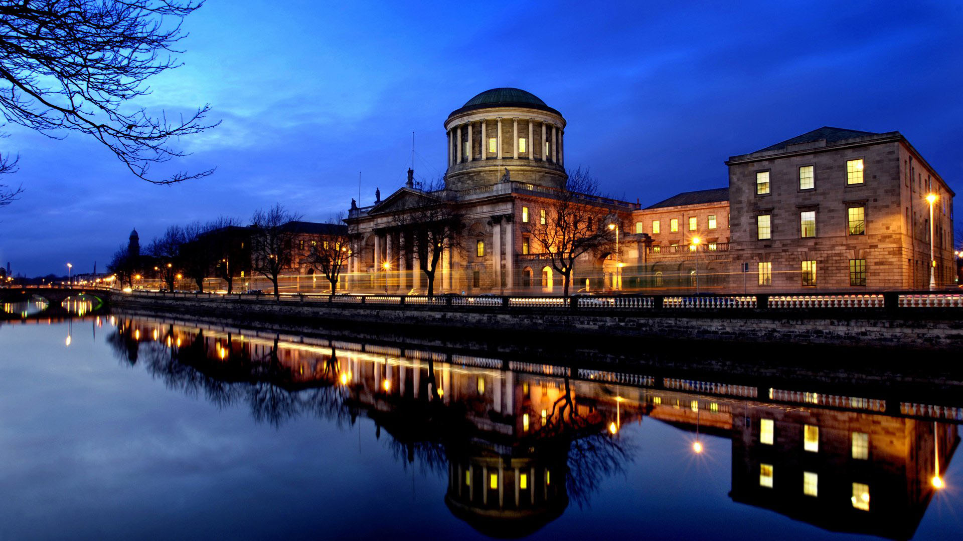 Dublin Liffey River scenery desktop wallpaper