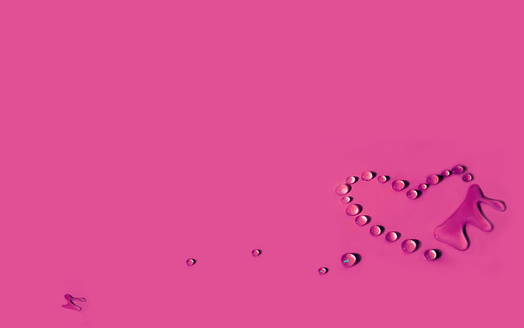 Water drop love desktop wallpaper