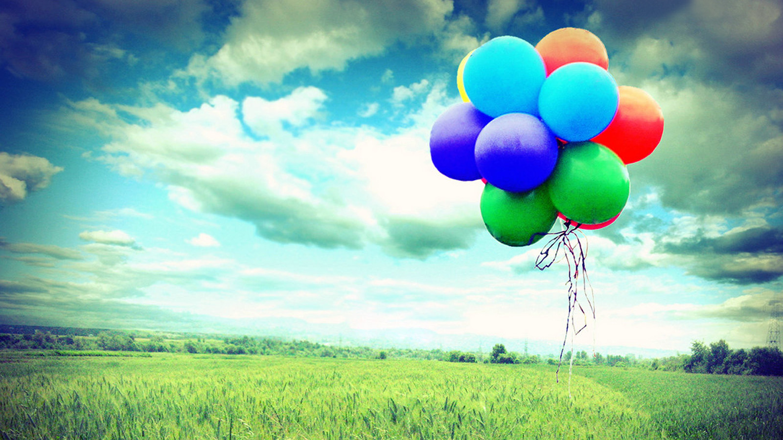 Non-mainstream beautiful colorful balloon desktop wallpaper