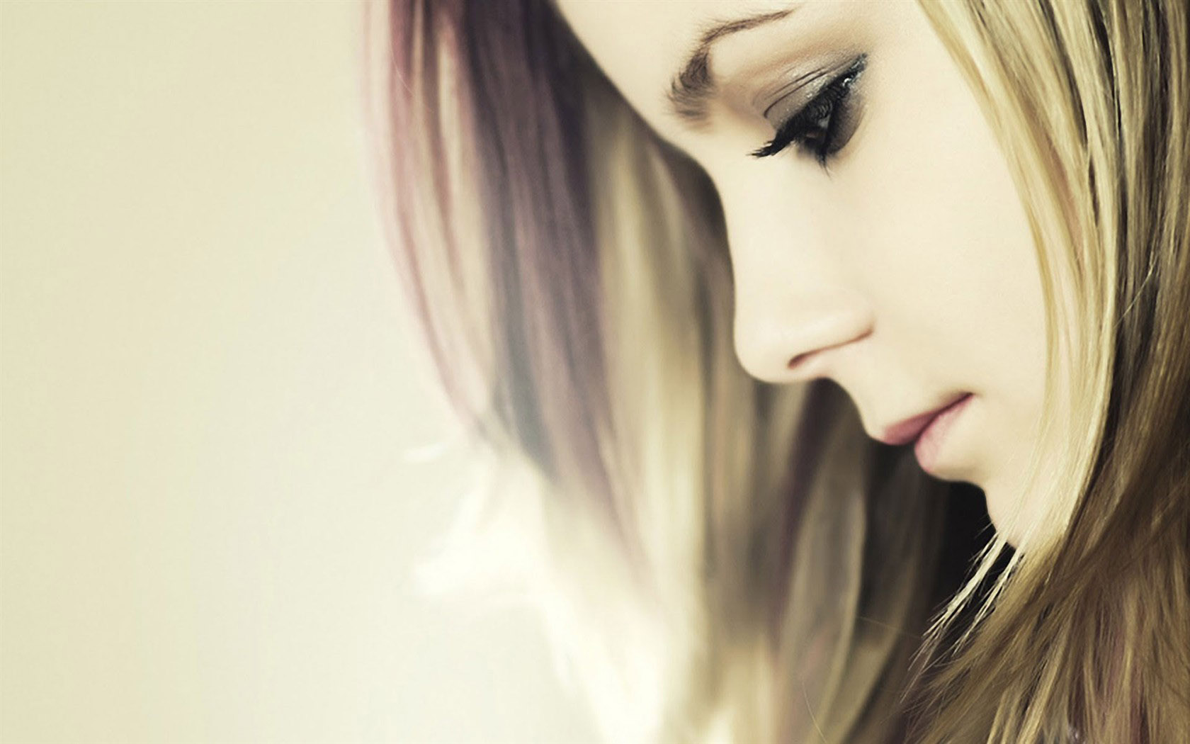 Avril Lavigne Picture Desktop